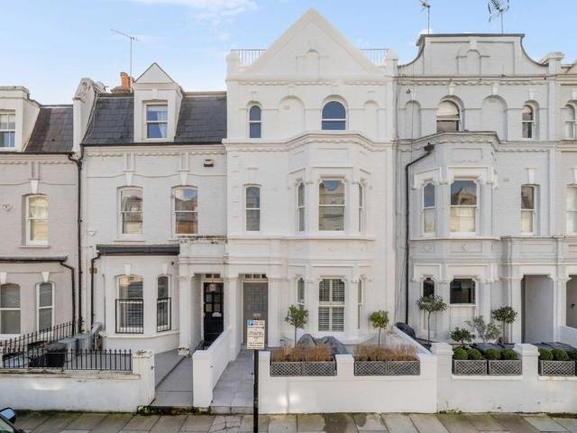 Mimosa Street, London SW6 2 bed flat to rent £3,500 pcm £808 pw