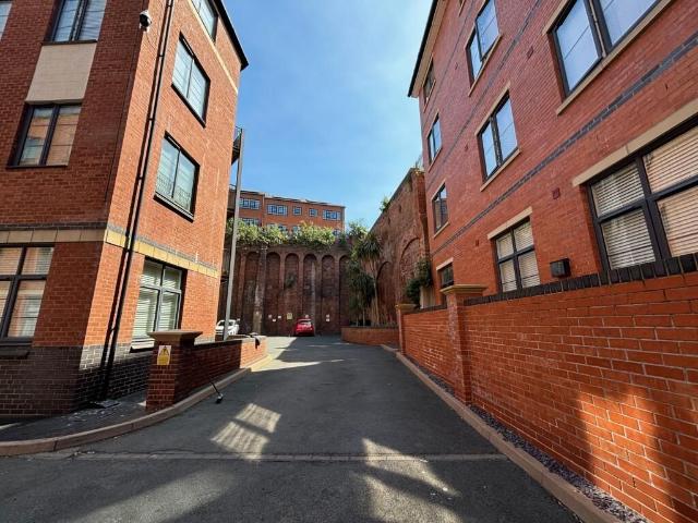 Mint Drive, Birmingham B18, 2 bed flat to rent, £1,250 pcm | PrimeLocation