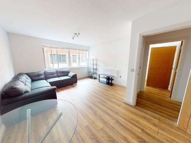Mint Drive, Hockley B18, 2 bed flat to rent, £1,150 pcm | PrimeLocation