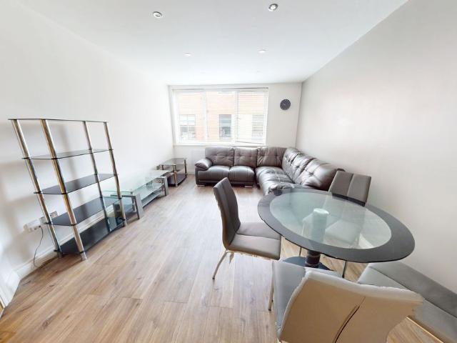 Mint Drive, Hockley B18, 2 bed flat to rent, £1,200 pcm | PrimeLocation