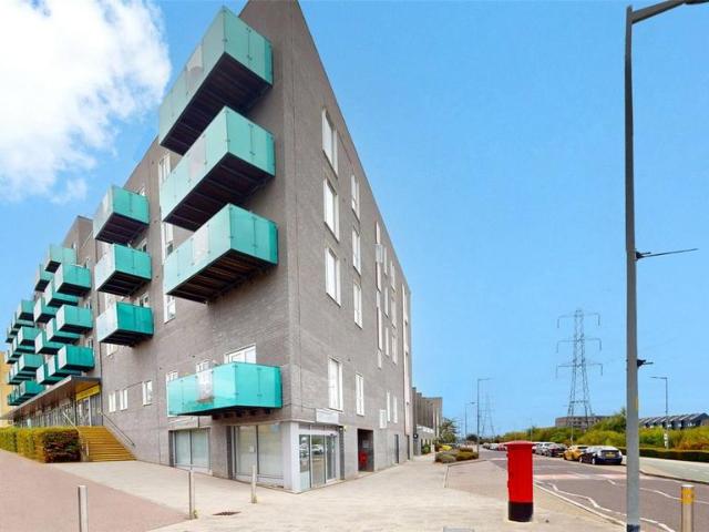 Minter Road, Barking, IG11 2 bed apartment to rent £1,900 pcm £438 pw