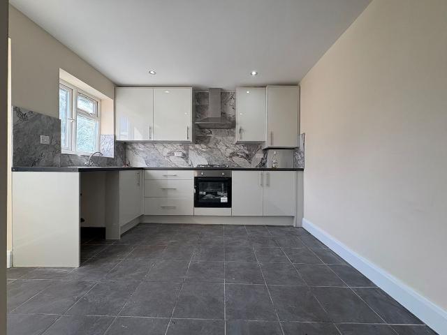 Minterne Waye, Hayes UB4, 4 bed semi detached house to rent, £3,200 pcm | PrimeLocation