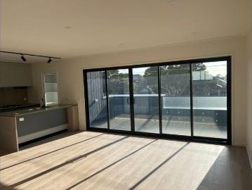 Minutes away from Everything the Inner West has to offer!