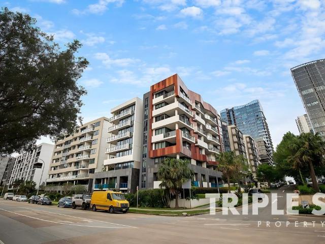 Minutes to shopping centre Living | Convenient lifestyle