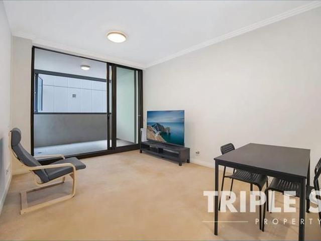 Minutes to shopping centre Living | Convenient lifestyle