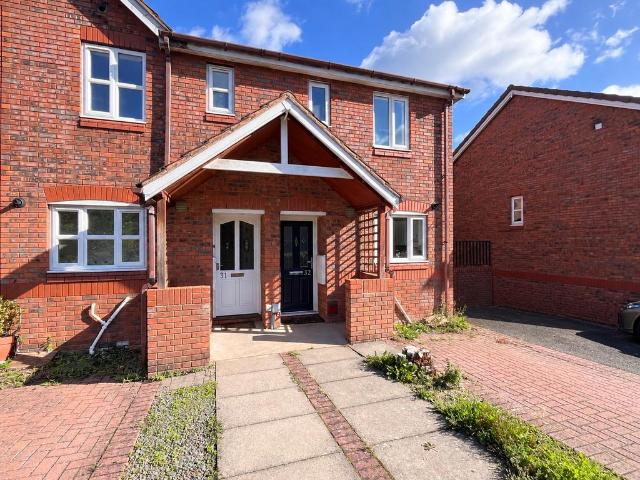 Minworth Close, Redditch. 2 bed terraced house to rent £1,500 pcm £346 pw