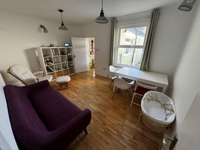 Min. 3 month incl. bills 2 Bed 2 Bath House