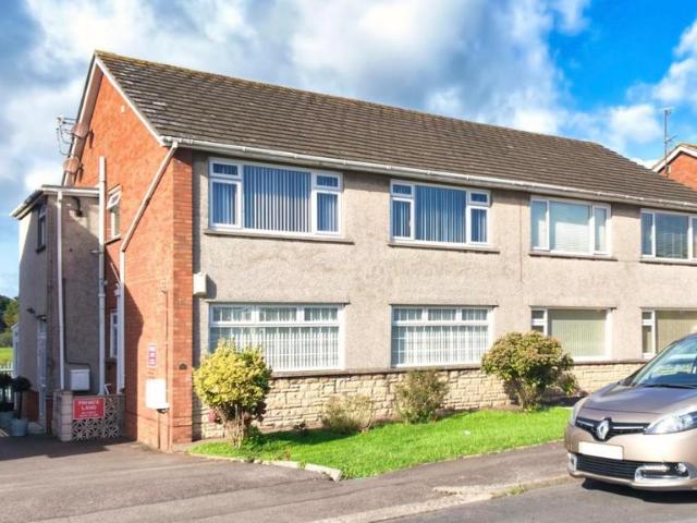 Minehead Avenue, Sully 2 bed flat to rent £1,000 pcm £231 pw