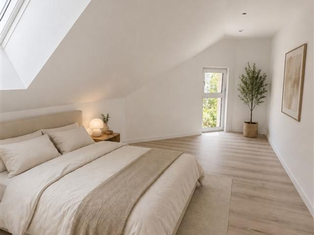 MINERGIE 3,5 Zimmer Dachbodenwohnung mit Balkon und Dachkammern, Im Fertigstellungsprozess