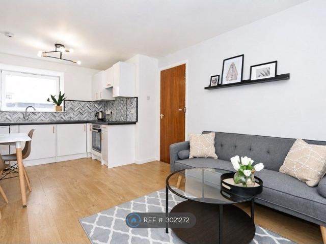 Minerva Court, Glasgow G3, 2 bed flat to rent, £1,380 pcm | PrimeLocation