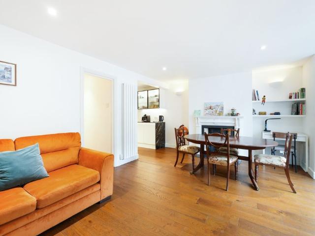 Minford Gardens W14, 2 bed flat to rent, £3,500 pcm | PrimeLocation