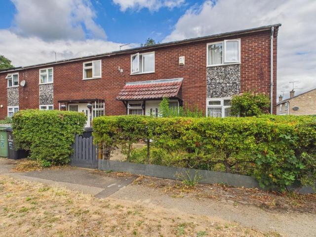 Mingay Road, Thetford, IP24 3 bed terraced house to rent £1,250 pcm £288 pw