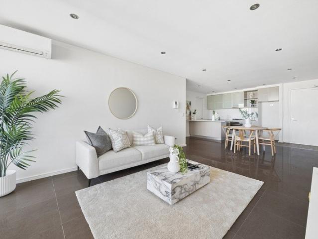 Minimalist apartment within footsteps from the vibrant Bakehouse Quarter