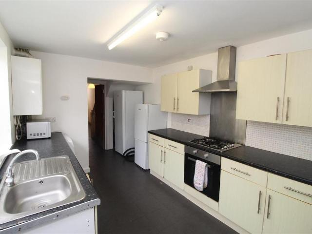 Minister Street, Cardiff CF24 4 bed house to rent £2,200 pcm £508 pw