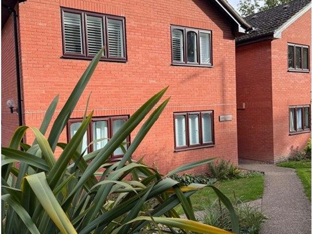 Minley Road, Fleet GU51, 1 bed flat to rent, £1,100 pcm | PrimeLocation