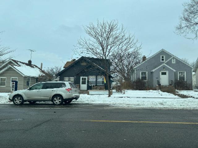 Minnehaha Ave W