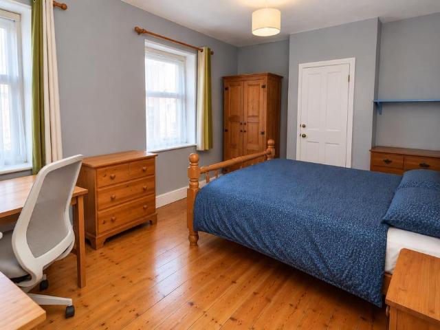 Minny Street, Cardiff CF24 3 bed house to rent £1,620 pcm £374 pw