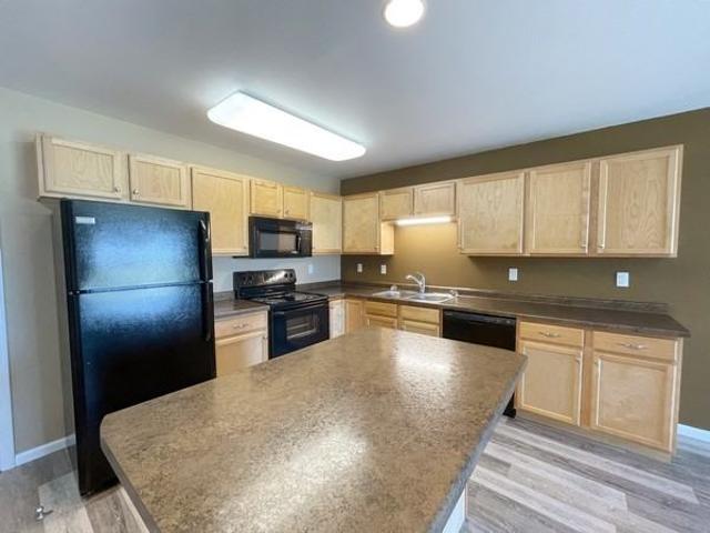 Minot Place Apartments Studio Apartment for Rent at 1710 13th St Se, Minot, ND 58701