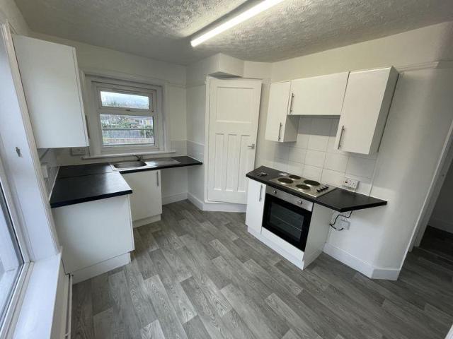 Minster Road, Sheerness 1 bed apartment to rent £800 pcm £185 pw