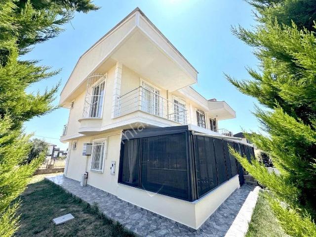 Mia Grup/ Herşeyi Hazır Valizini Kap Gel 4+1 Köşe Başı Villa