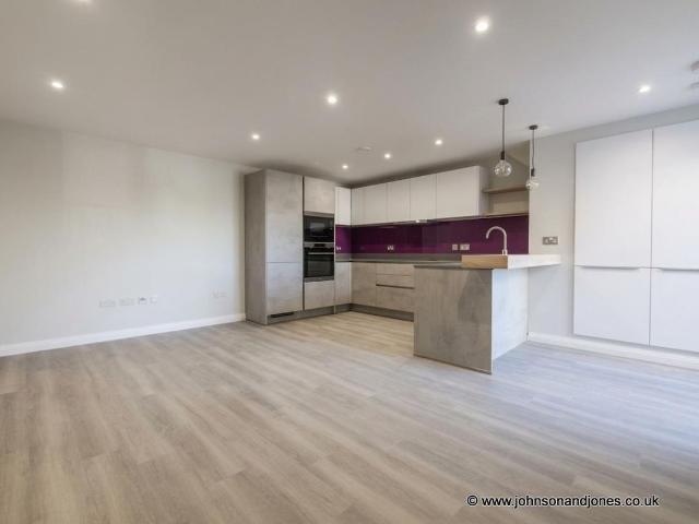 Miadan House, Guildford Street, Chertsey KT16, 1 bed flat to rent, £1,400 pcm | PrimeLocation