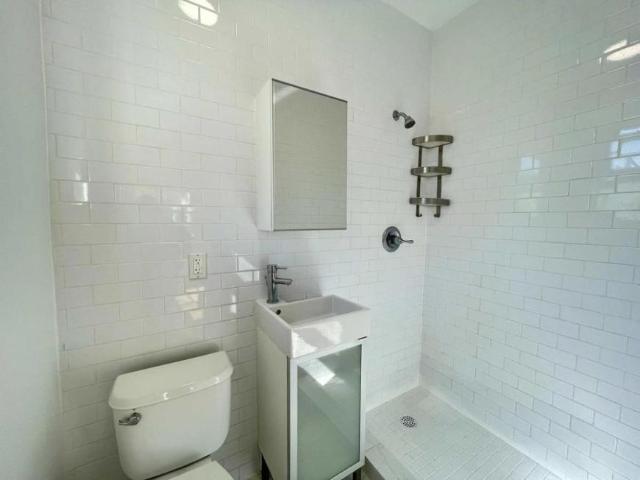 Miami Beach FL 33139 105503150