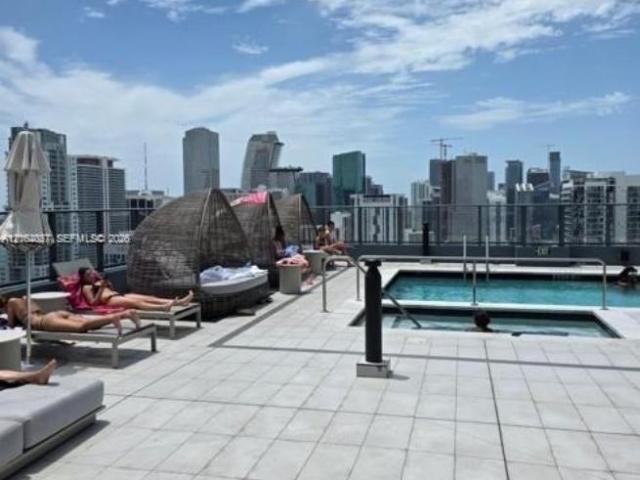 Miami FL 33132 106220642