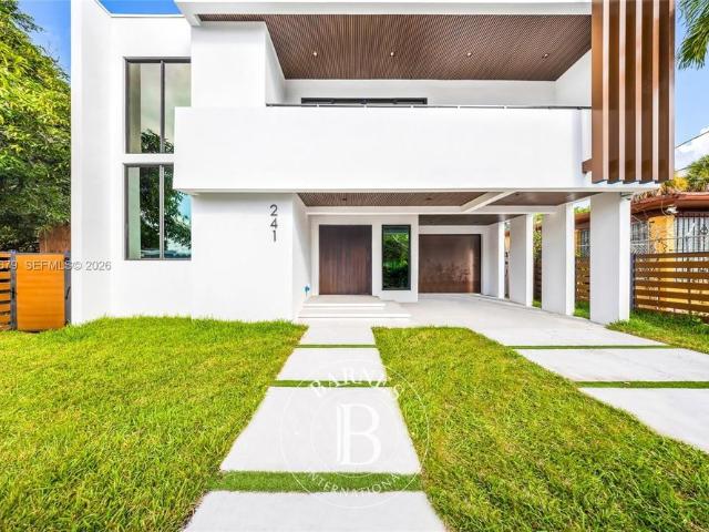 Miami, Maison 4 Chambres 378 m² en location