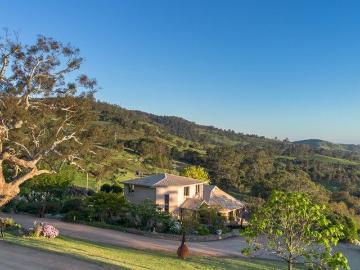 'MICA GRANGE' A TUSCAN SANCTUARY LOCATED WITHIN THE CASTLEMAINE REGION OF CENTRAL VICTORIA