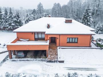 Przestronny dom 320 m² z tarasami i sauną w Michałowie Reginowie