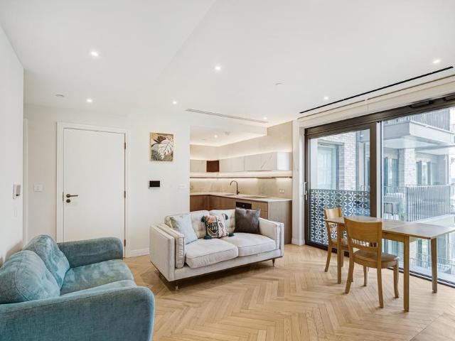 Michael Road, Fulham, SW6 1 bed flat to rent £3,000 pcm £692 pw