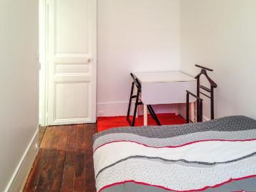 Michel Peter entire big furnished apartment with 2 bedrooms, Paris Amsterdam Apartments for Rent