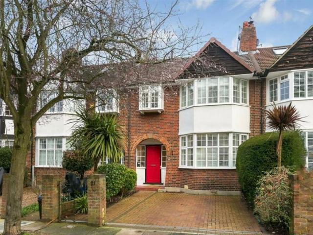 Michelham Gardens, London, TW1 4SD, United Kingdom | 4 bed townhouse for rent #140399324 | Rentberry