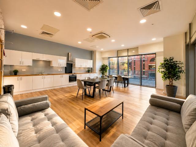 Michigan Avenue, Salford M50, 3 bed flat to rent, £1,550 pcm | PrimeLocation