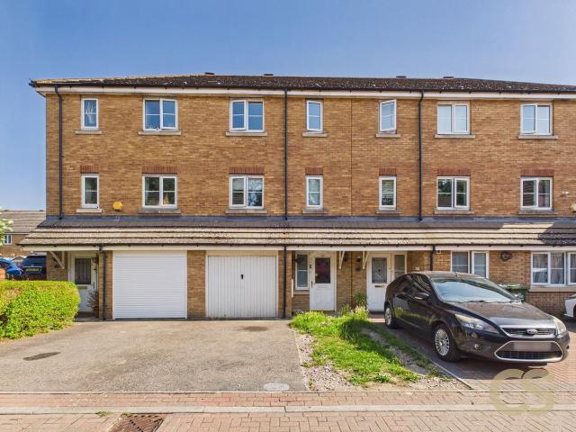 Michigan Close, Broxbourne, Hertfordshire EN10, 3 bed town house to rent, £2,000 pcm | PrimeLocation