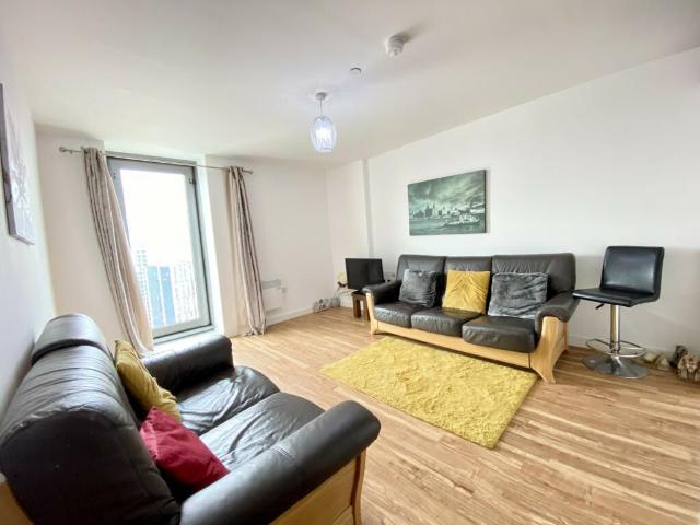 Michigan Point Tower A, Salford Quays, Salford M50, 3 bed flat to rent, £1,550 pcm | PrimeLocation