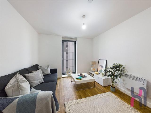 Michigan Point Tower A, 9 Michigan Avenue M50, 1 bed flat to rent, £1,050 pcm | PrimeLocation
