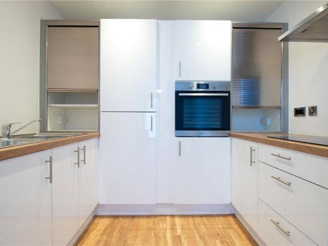 Michigan Point Tower A, 9 Michigan Avenue M50, 1 bed flat to rent, £1,000 pcm | PrimeLocation