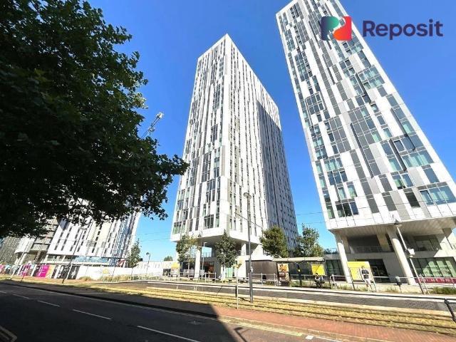 Michigan Point Tower A, 9 Michigan Avenue, Salford, M50 2GY, United Kingdom | 3 bed apartment for rent #134170629 | Rentberry