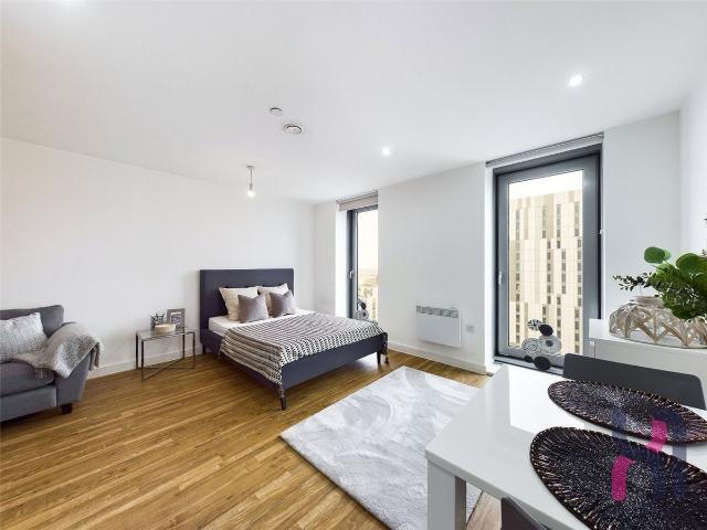 Michigan Point Tower B, 11 Michigan Avenue M50, Studio to rent, £950 pcm | PrimeLocation