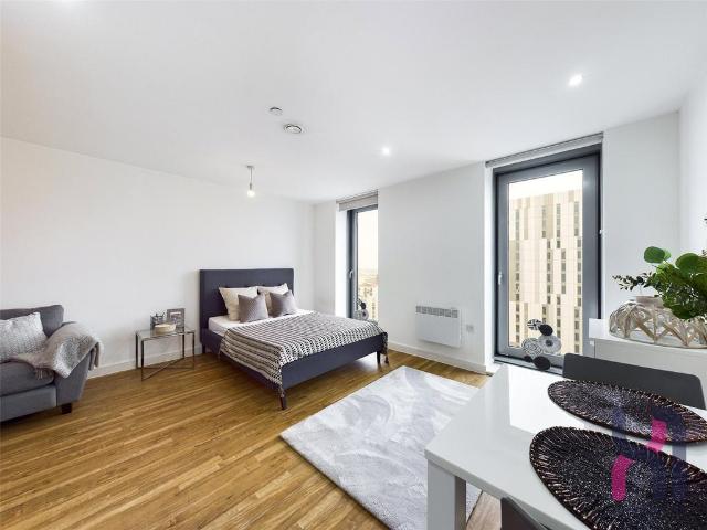 Michigan Point Tower B, 11 Michigan Avenue, Salford, M50 2GY, United Kingdom | Studio apartment for rent #150650529 | Rentberry