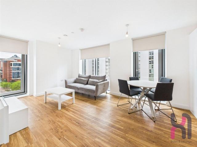 Michigan Point Tower D, 18 Michigan Avenue M50, 2 bed property to rent, £1,350 pcm | PrimeLocation