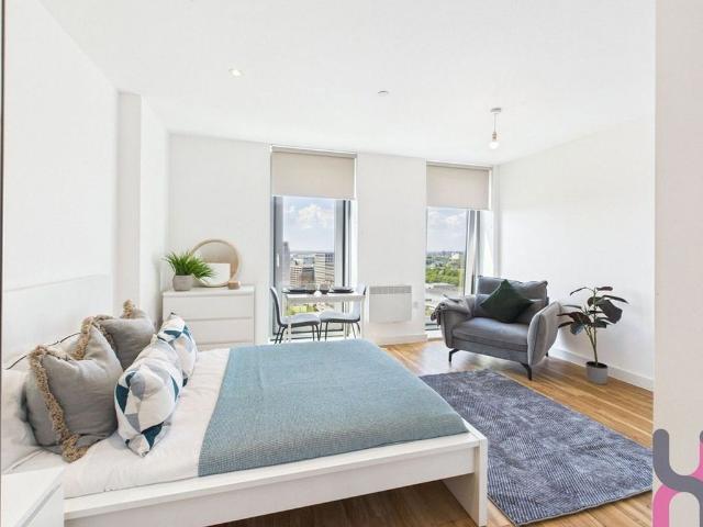 Michigan Point Tower D, 18 Michigan Avenue M50, Studio to rent, £900 pcm | PrimeLocation