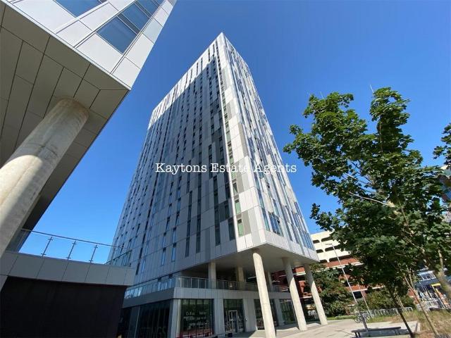 Michigan Point, Michigan Avenue, Salford 2 bed apartment to rent £1,400 pcm £323 pw