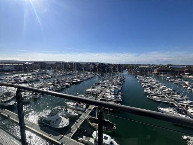 Midway Quay, Eastbourne, East Sussex. 2 bed flat to rent £1,300 pcm £300 pw