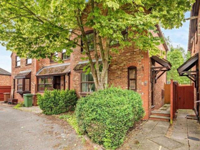 Midwinter Avenue, Milton, Abingdon, OX14 3 bed terraced house to rent £1,650 pcm £381 pw