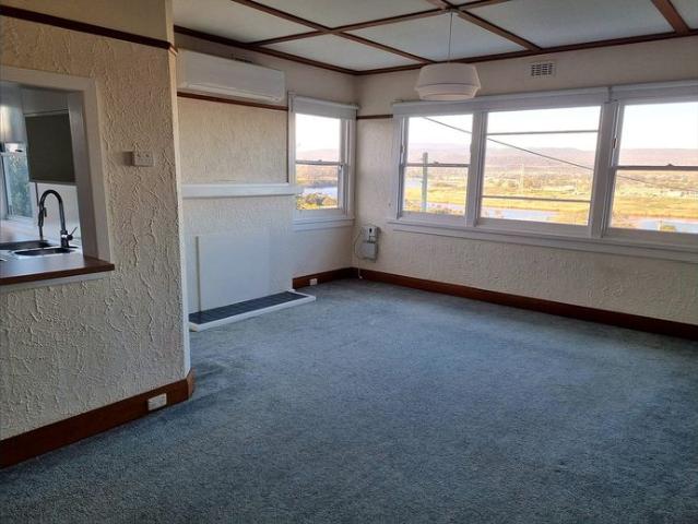 Mid Century Trevallyn Home with Sweeping Tamar Views