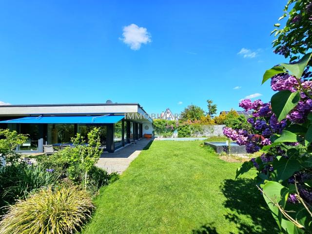 Mid century villa nahe Zürich, in nur 32 Minuten staufrei am Flughafen