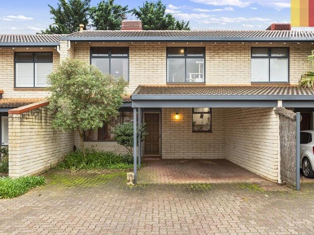 Mid Century Character in Prime Location