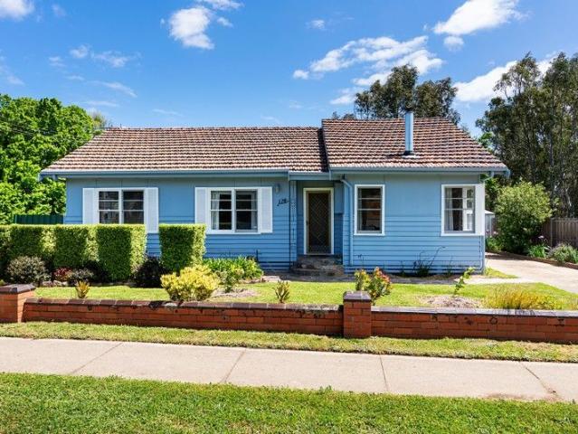 Mid Century Charm in the Heart of Campbells Creek